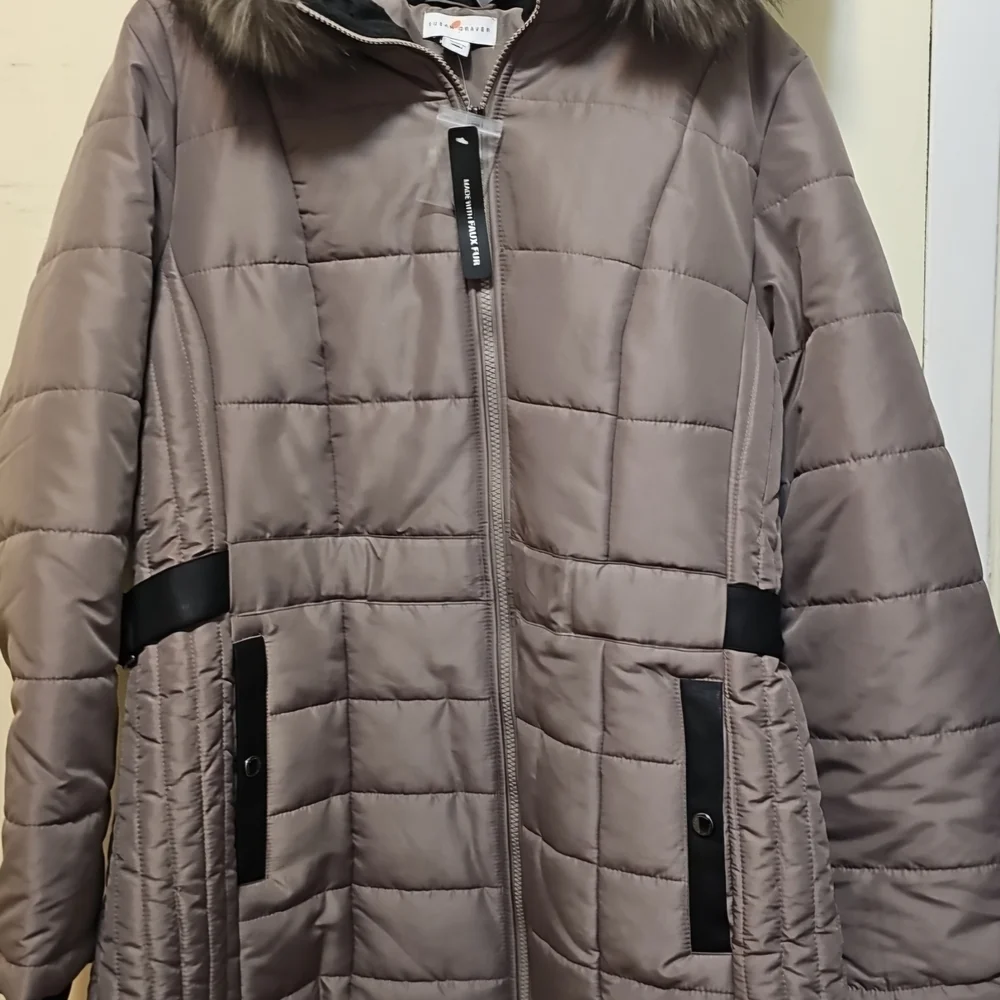 NWT Susan Graver Taupe Quilted Puffer Coat with Faux Fur Hood (Medium) - Picture 2 of 10